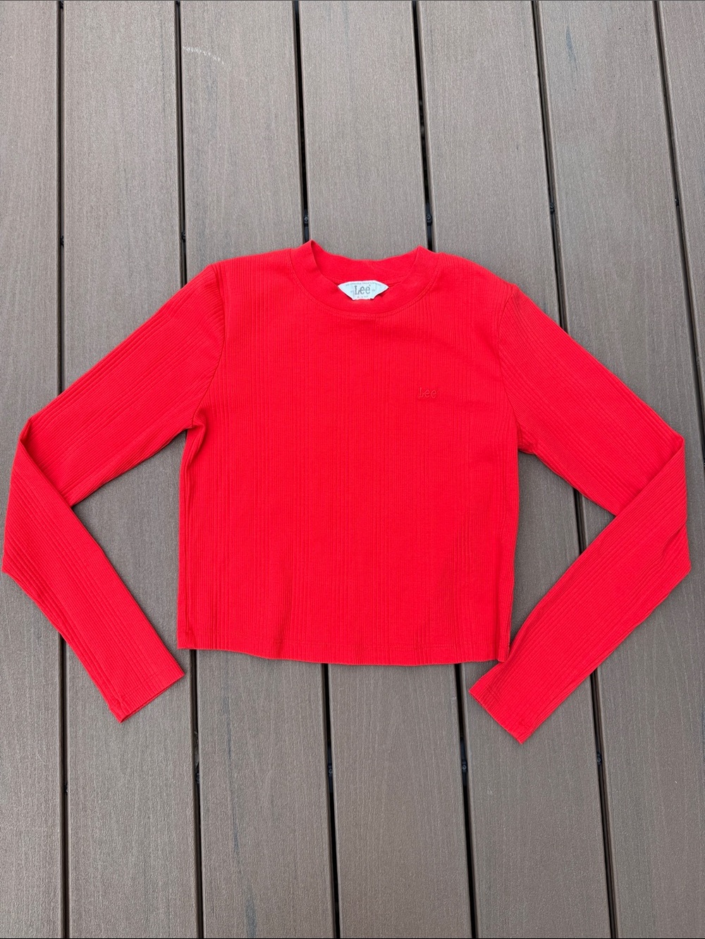 Lee Ribbed Long-Sleeve Slim Crop Top in Red Preppy Women’s